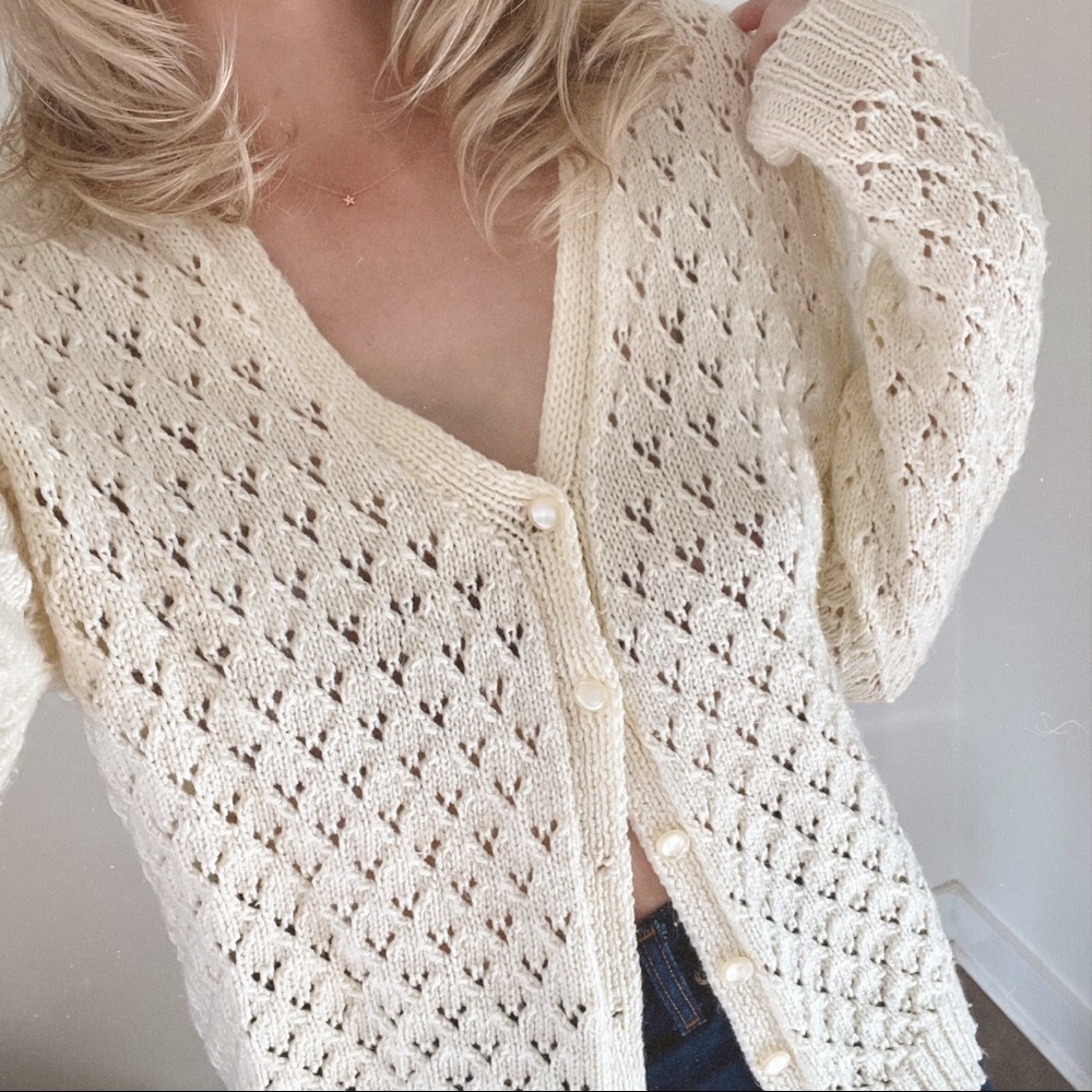 Vintage Hand knit cardigan 🌼